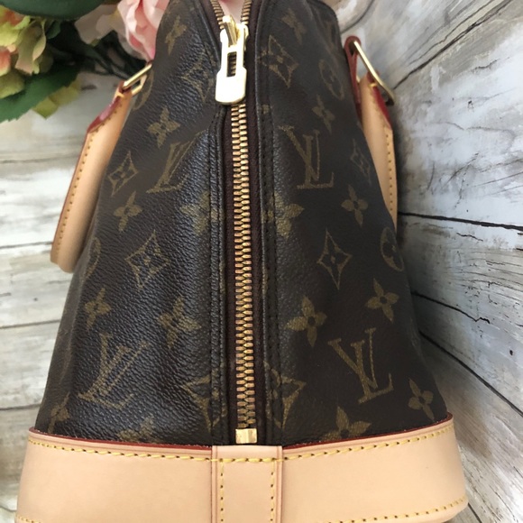 Louis Vuitton Alma - Picture 6 of 11